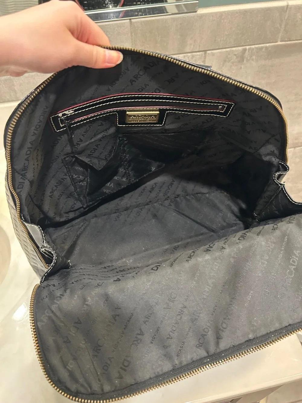 Quiet luxury Arcadia Italy black patent leather satchel work bag